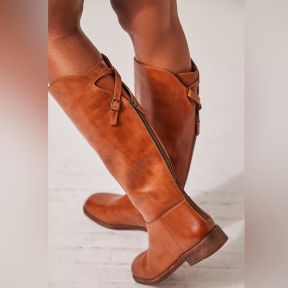 Free People Shoes - Free People Womens Everly Equestrian Leather Boots Size 7 Tan NWOT